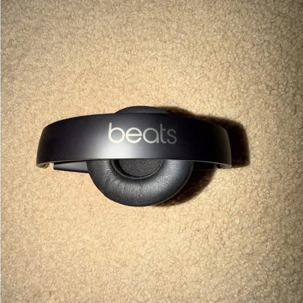 Beats by Dre Black Over-Ear Headphones